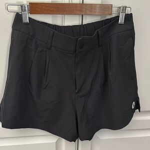 Women's Black Vuori Shorts